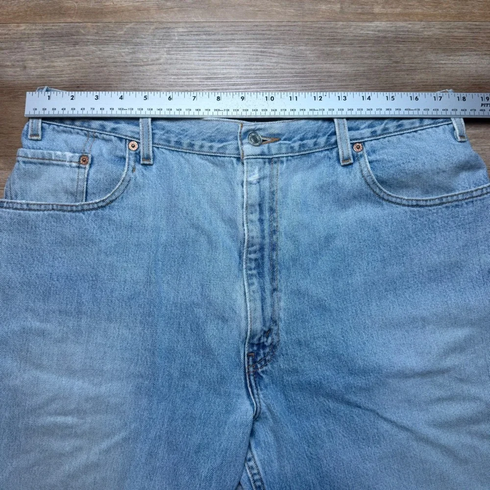 Vintage Levi's 550 Denim Shorts Mens 36 Light Blue Cutoff Relaxed Fit (Tag 40)